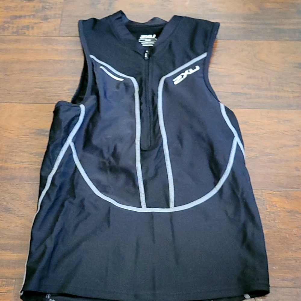 2xu triathlon singlet